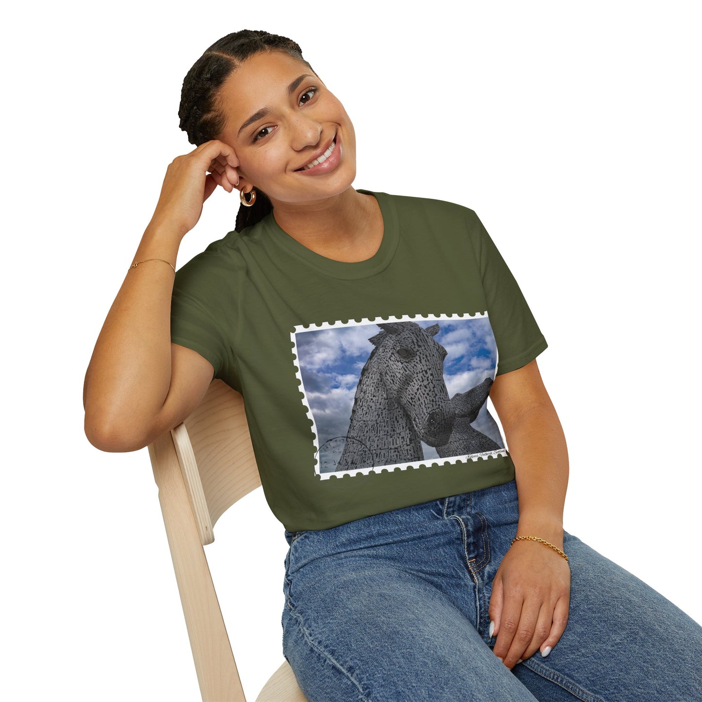 تي شيرت Postcard Kelpies Photo Softstyle، تي شيرت للجنسين، قميص اسكتلندا، ألوان مختلفة
