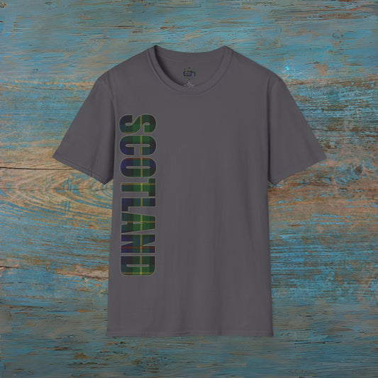 Scotland Lettering Farquharson Tartan Softstyle T-Shirt, Tee Unisexe, Différentes couleurs