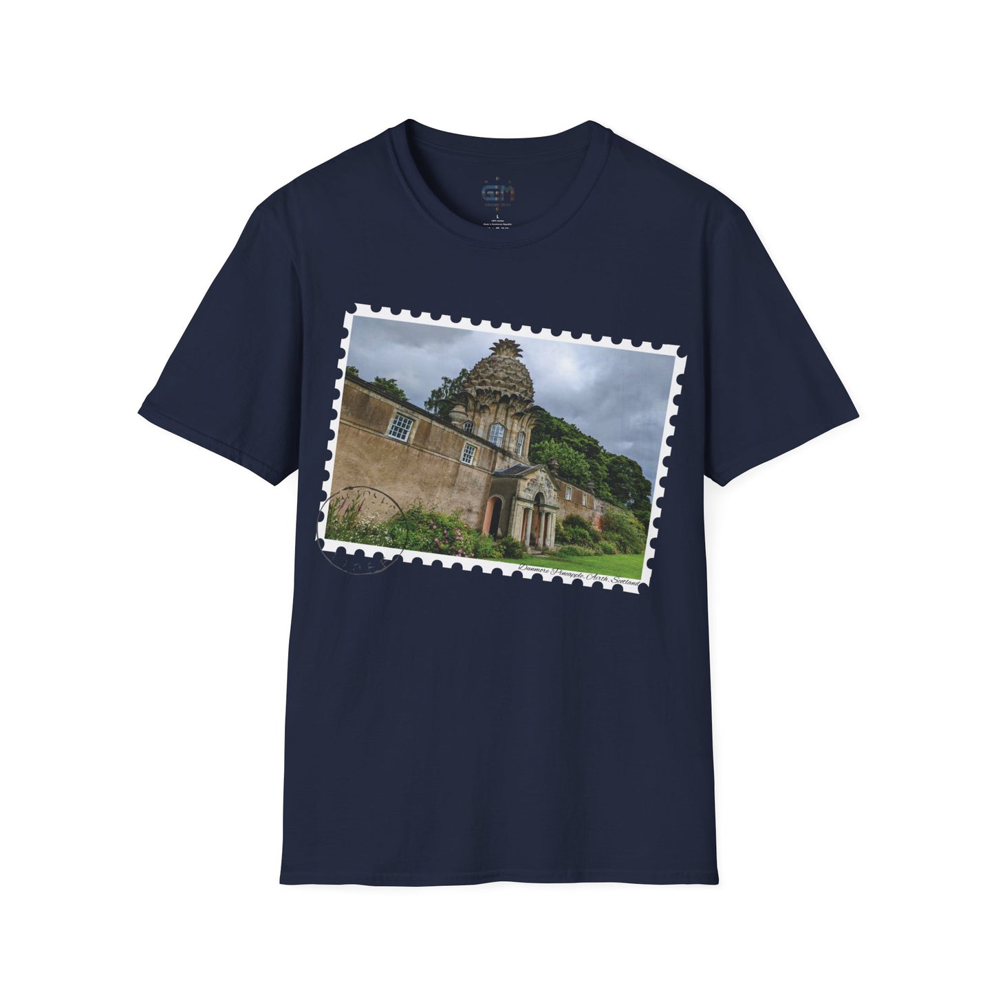 تي شيرت Postcard Dunmore Pineapple Photo Softstyle، تي شيرت للجنسين، قميص اسكتلندا، ألوان مختلفة