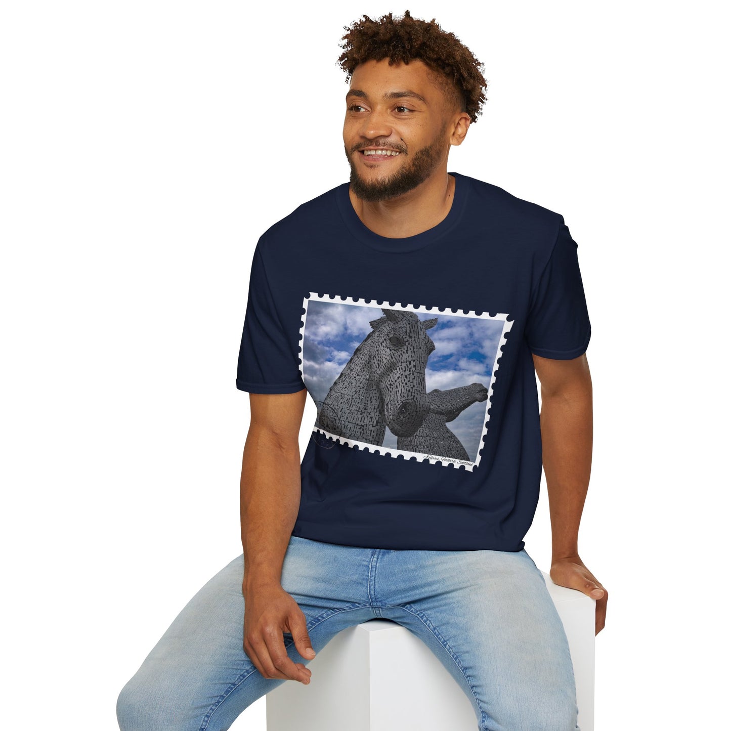 تي شيرت Postcard Kelpies Photo Softstyle، تي شيرت للجنسين، قميص اسكتلندا، ألوان مختلفة