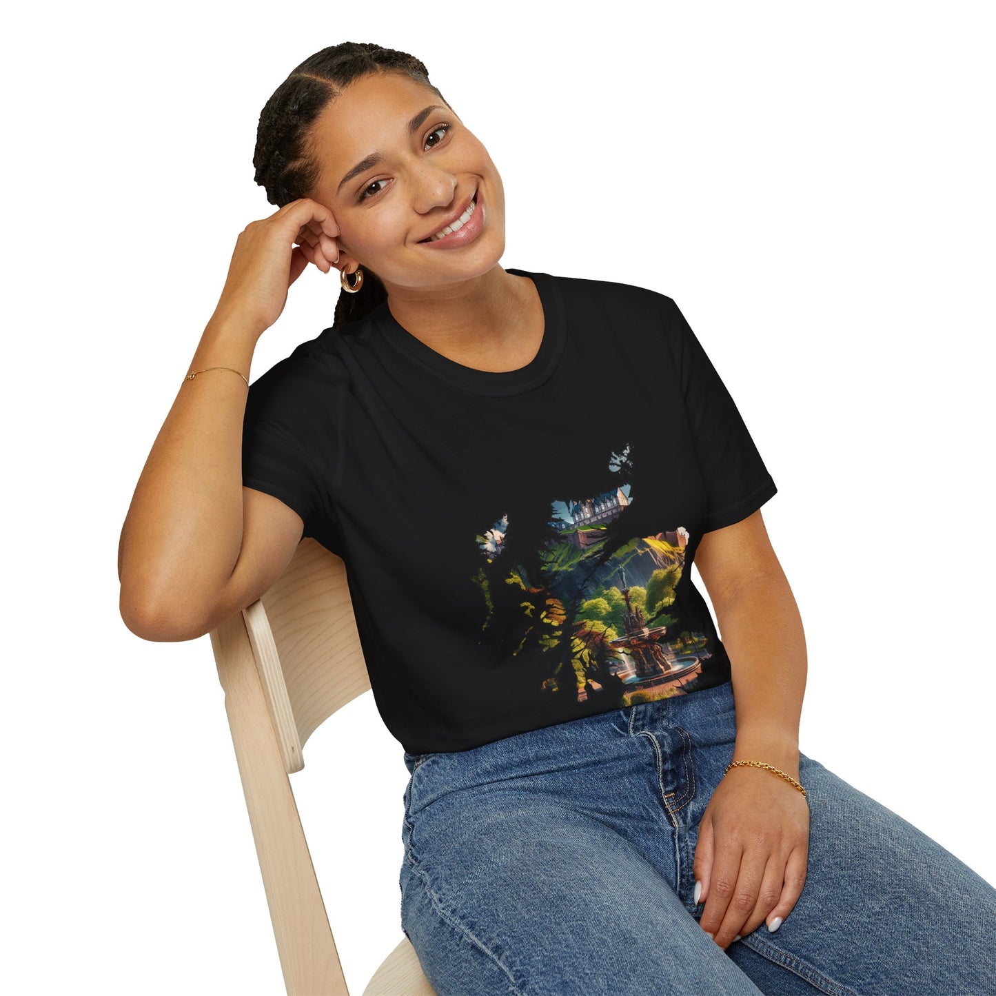 Edinburgh Castle with Fountain Scotland Map Softstyle Unisex T-Shirt, Scotland Shirt, Scottish Landmark Tee