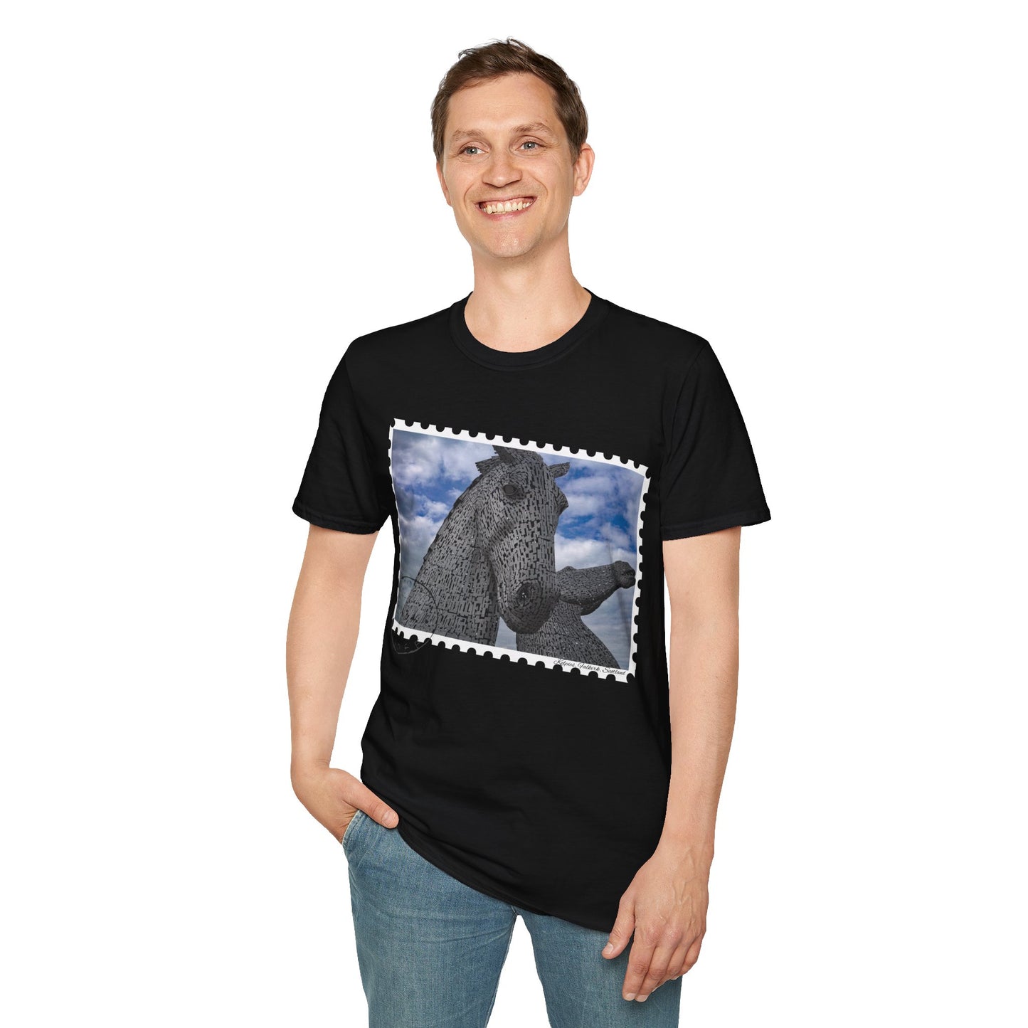 تي شيرت Postcard Kelpies Photo Softstyle، تي شيرت للجنسين، قميص اسكتلندا، ألوان مختلفة