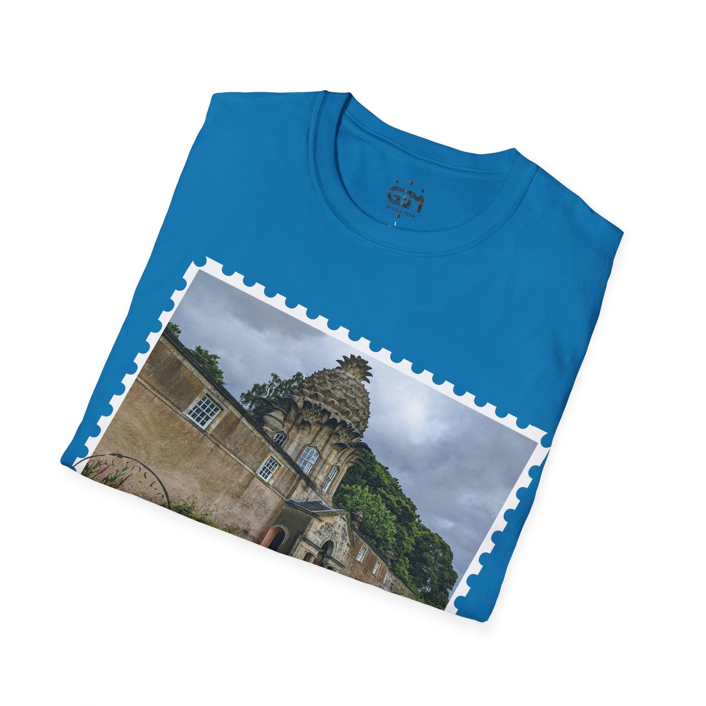 تي شيرت Postcard Dunmore Pineapple Photo Softstyle، تي شيرت للجنسين، قميص اسكتلندا، ألوان مختلفة
