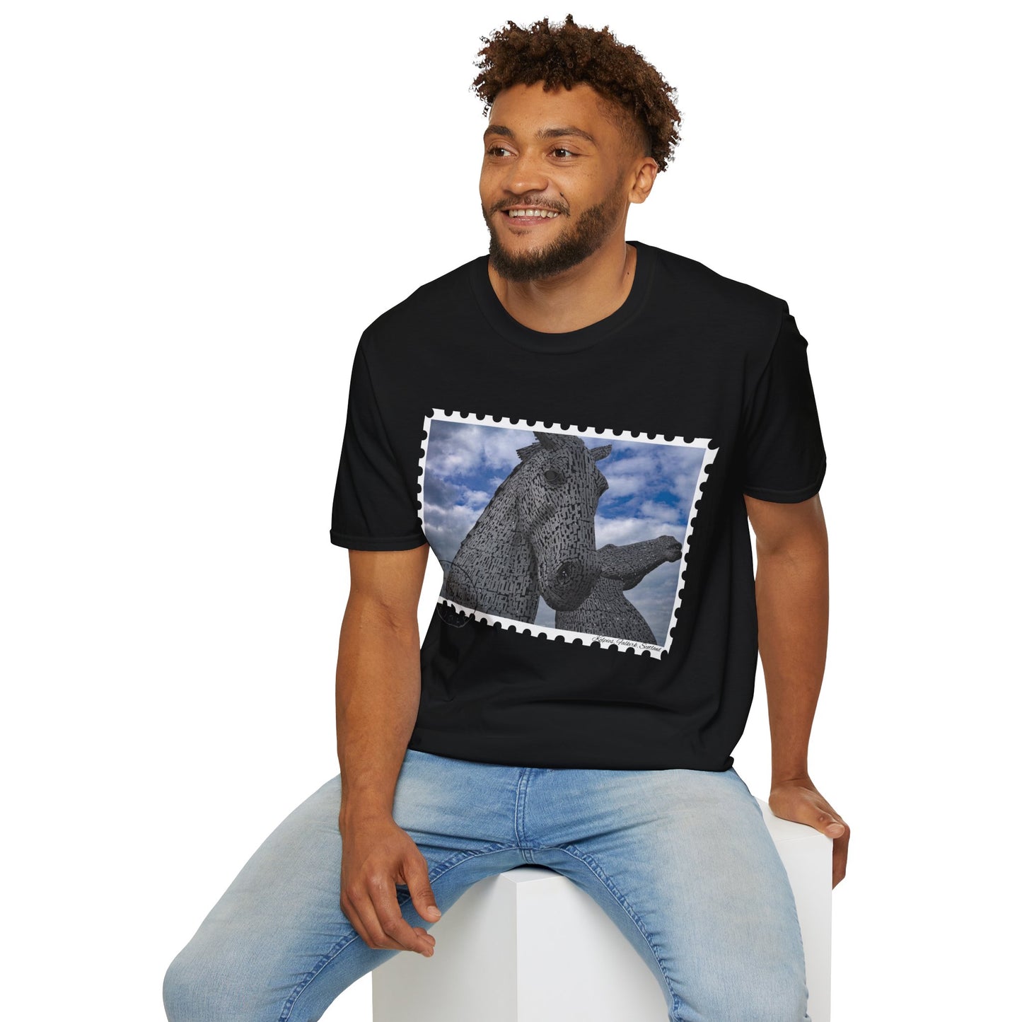 تي شيرت Postcard Kelpies Photo Softstyle، تي شيرت للجنسين، قميص اسكتلندا، ألوان مختلفة