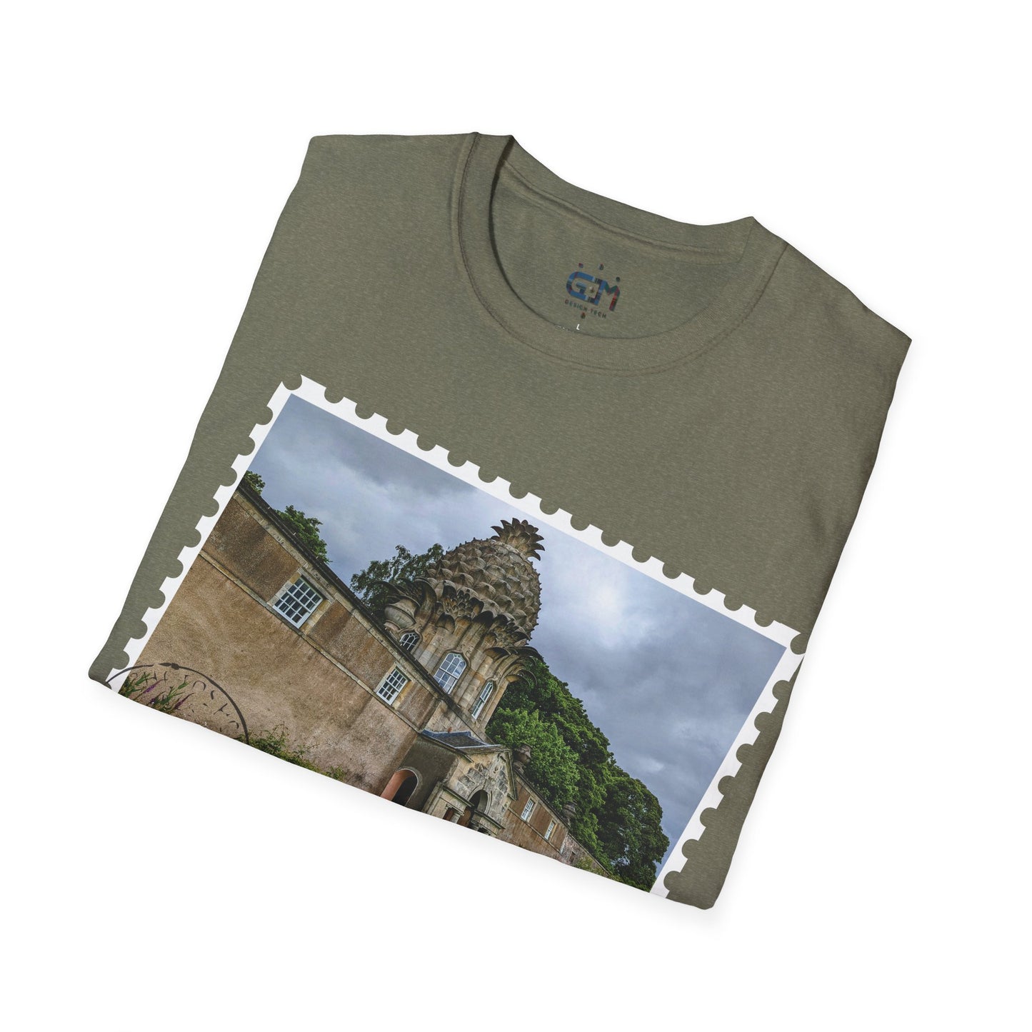 تي شيرت Postcard Dunmore Pineapple Photo Softstyle، تي شيرت للجنسين، قميص اسكتلندا، ألوان مختلفة