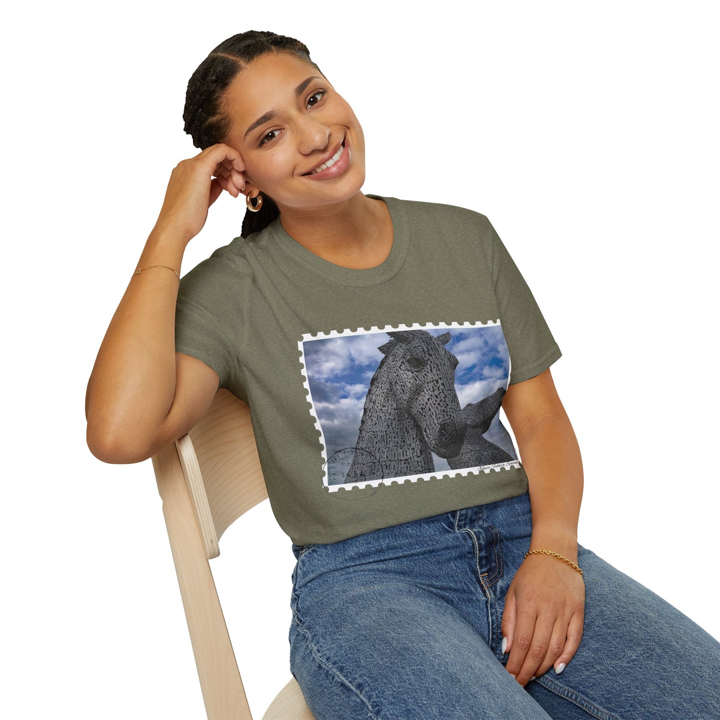 تي شيرت Postcard Kelpies Photo Softstyle، تي شيرت للجنسين، قميص اسكتلندا، ألوان مختلفة