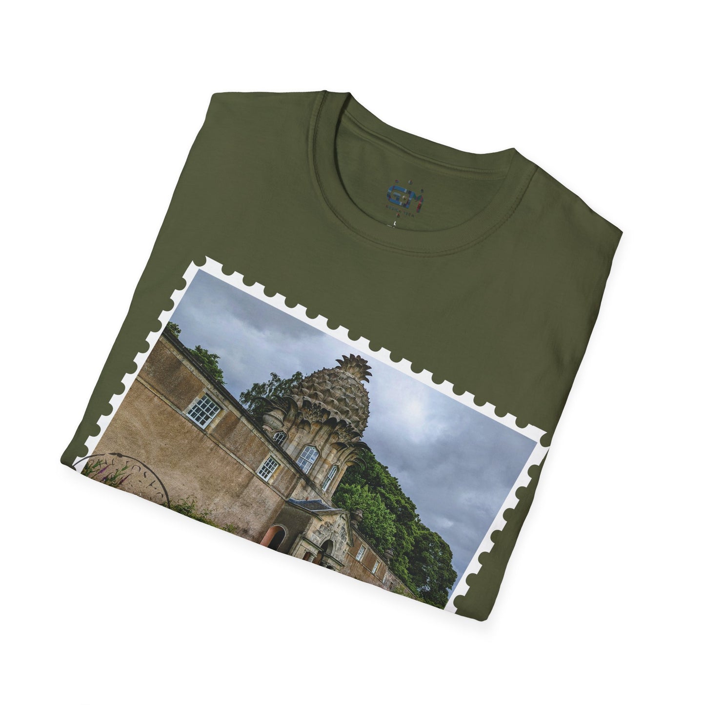تي شيرت Postcard Dunmore Pineapple Photo Softstyle، تي شيرت للجنسين، قميص اسكتلندا، ألوان مختلفة