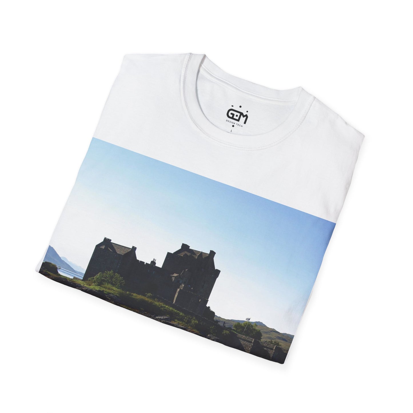تي شيرت Eilean Donan Castle Photo Softstyle، تي شيرت للجنسين، قميص اسكتلندا، معلم اسكتلندي، طبيعة، مشهد، ألوان مختلفة