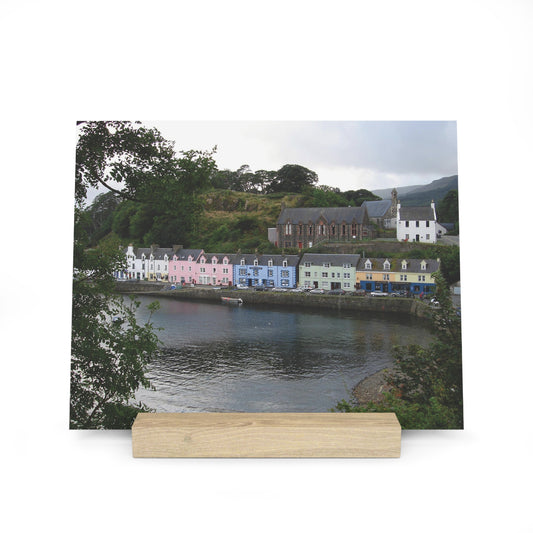 Photo Collection Gallery Stand Portree - Isle of Skye, Oak Picture Stand, Scotland Art, Scenery, Landmarks, Various Sizes