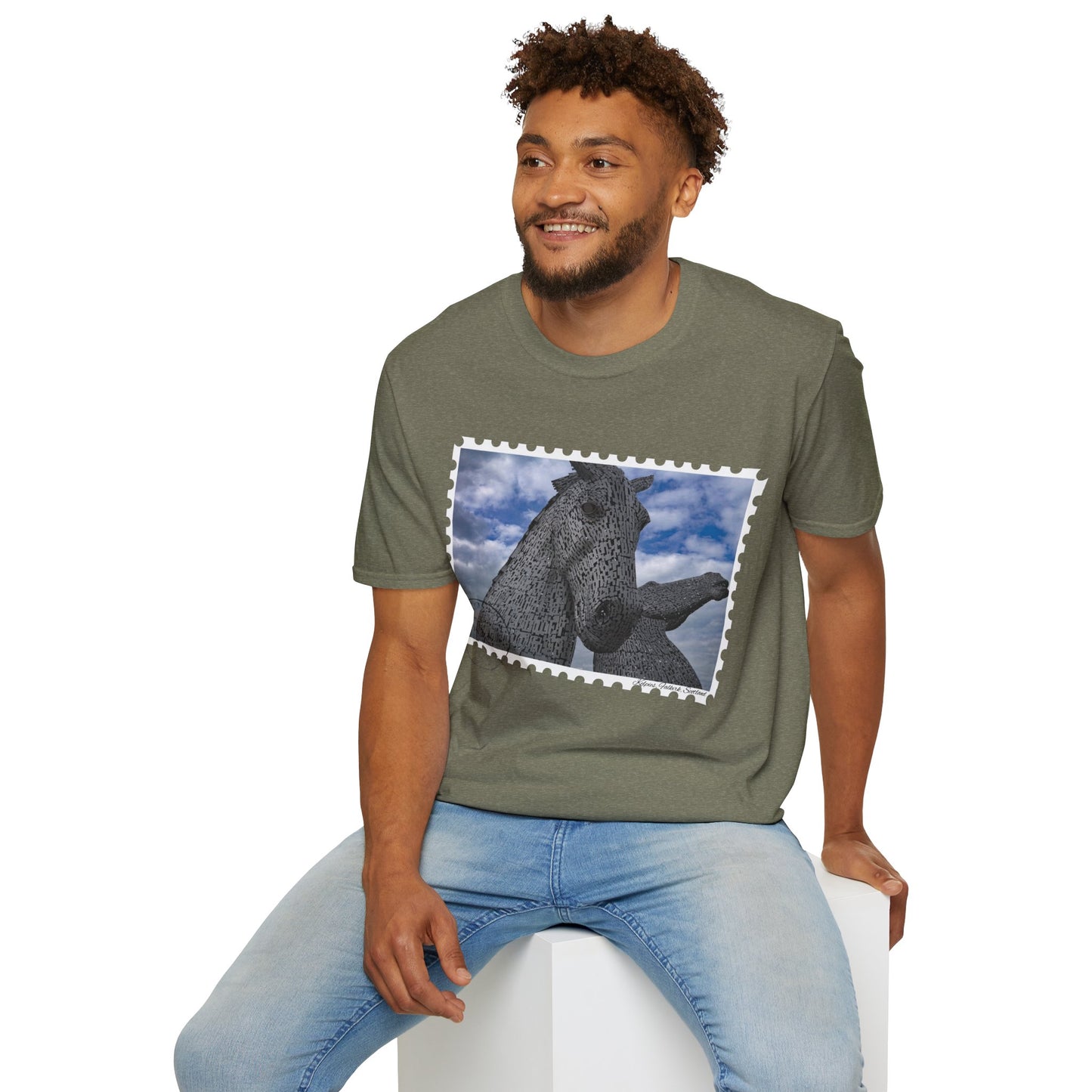 تي شيرت Postcard Kelpies Photo Softstyle، تي شيرت للجنسين، قميص اسكتلندا، ألوان مختلفة