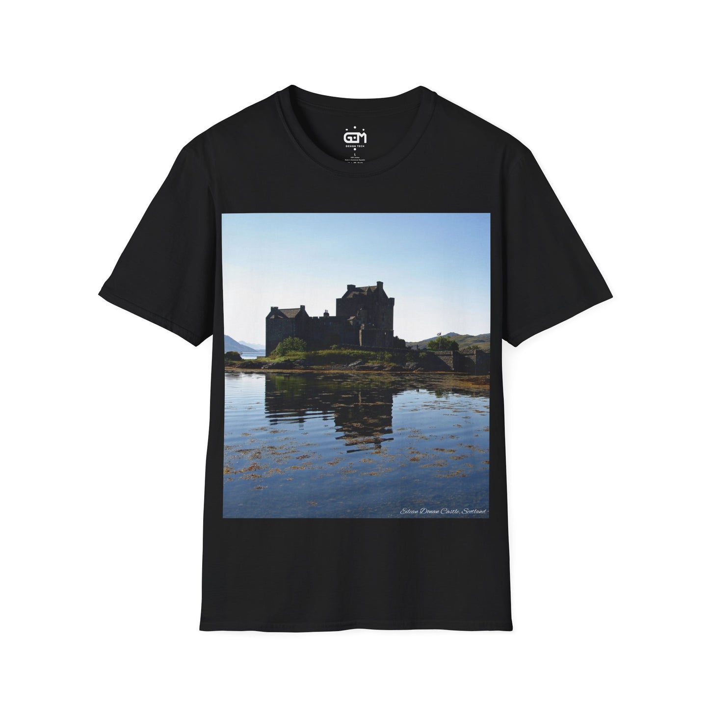 تي شيرت Eilean Donan Castle Photo Softstyle، تي شيرت للجنسين، قميص اسكتلندا، معلم اسكتلندي، طبيعة، مشهد، ألوان مختلفة
