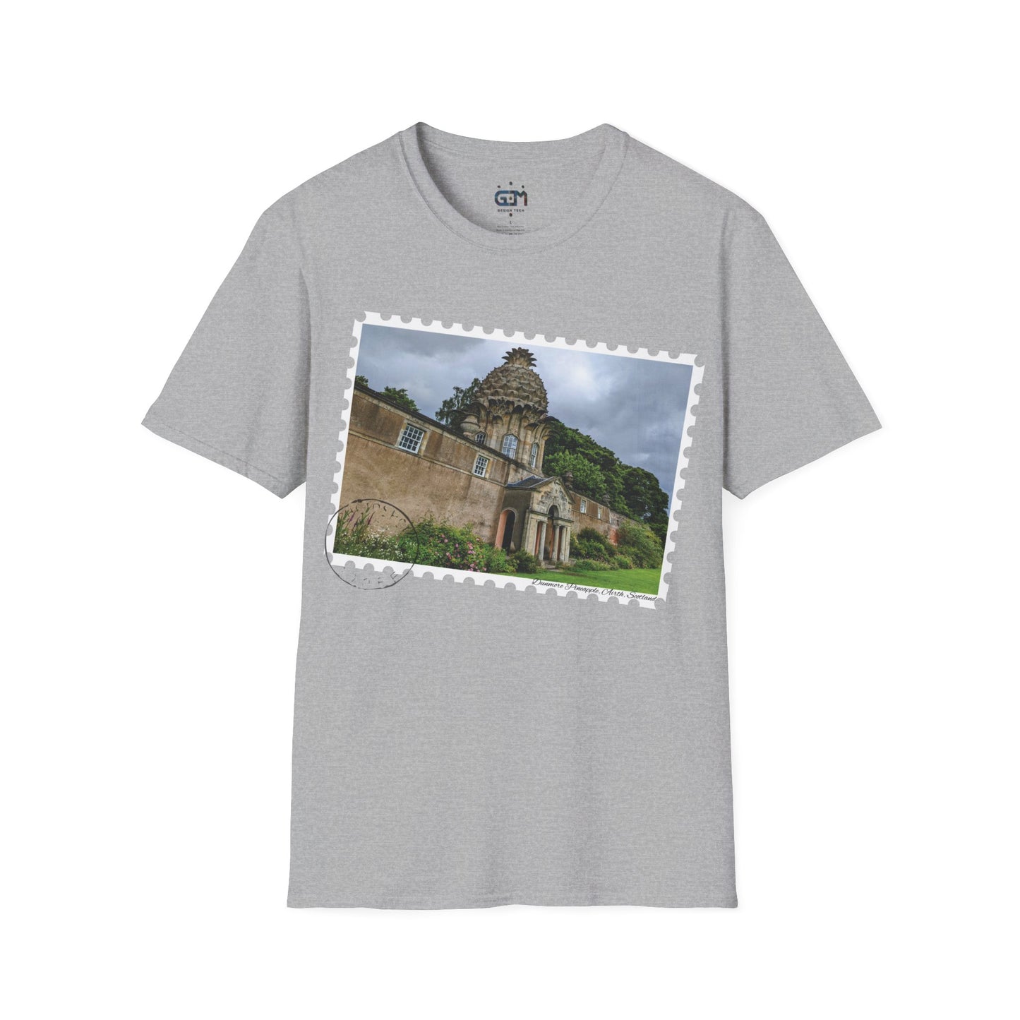 تي شيرت Postcard Dunmore Pineapple Photo Softstyle، تي شيرت للجنسين، قميص اسكتلندا، ألوان مختلفة