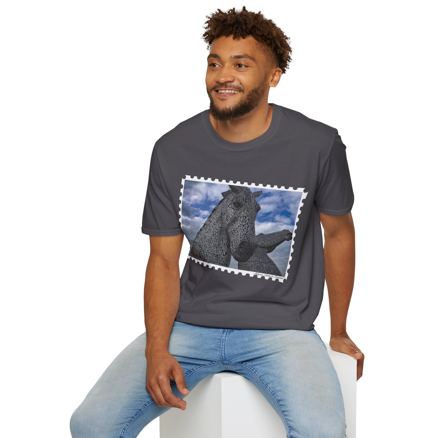 تي شيرت Postcard Kelpies Photo Softstyle، تي شيرت للجنسين، قميص اسكتلندا، ألوان مختلفة
