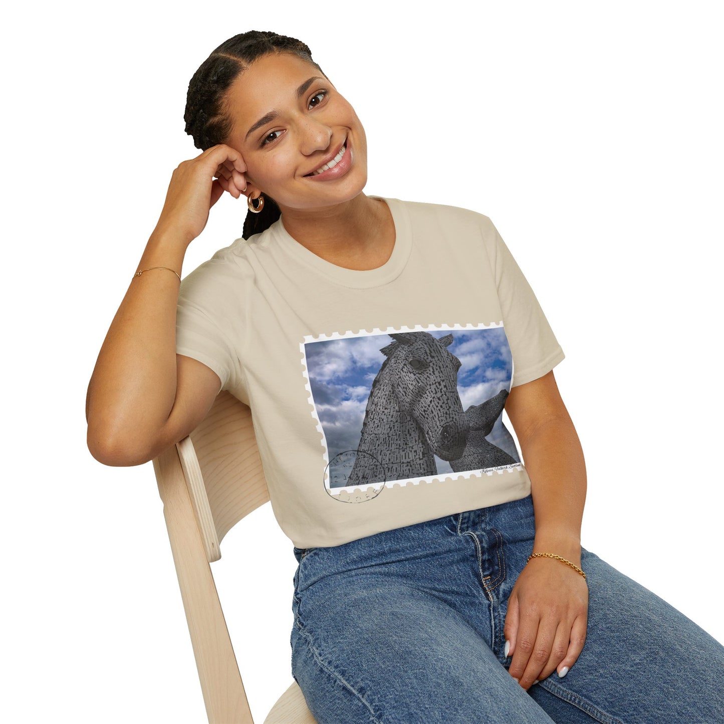 تي شيرت Postcard Kelpies Photo Softstyle، تي شيرت للجنسين، قميص اسكتلندا، ألوان مختلفة