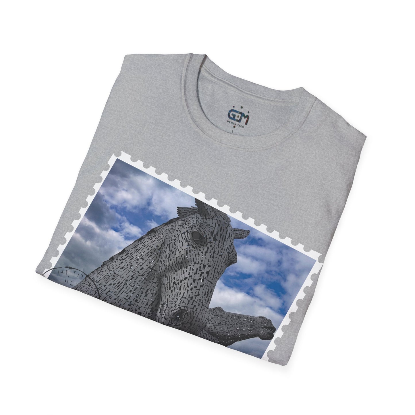 تي شيرت Postcard Kelpies Photo Softstyle، تي شيرت للجنسين، قميص اسكتلندا، ألوان مختلفة