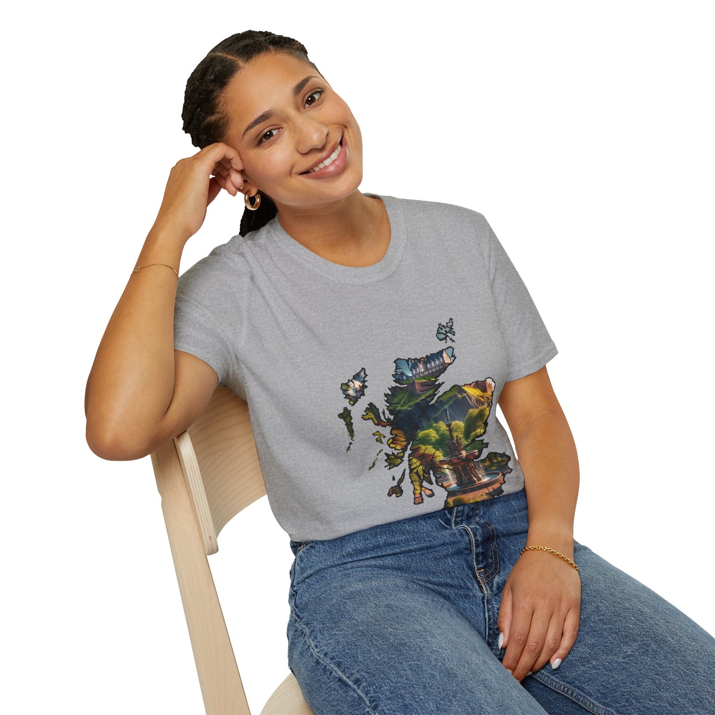 Edinburgh Castle with Fountain Scotland Map Softstyle Unisex T-Shirt, Scotland Shirt, Scottish Landmark Tee