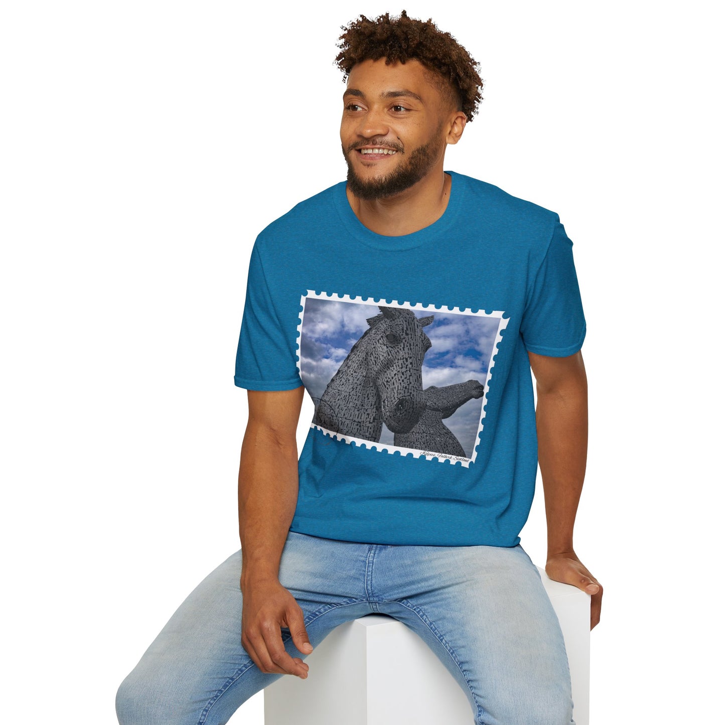 تي شيرت Postcard Kelpies Photo Softstyle، تي شيرت للجنسين، قميص اسكتلندا، ألوان مختلفة