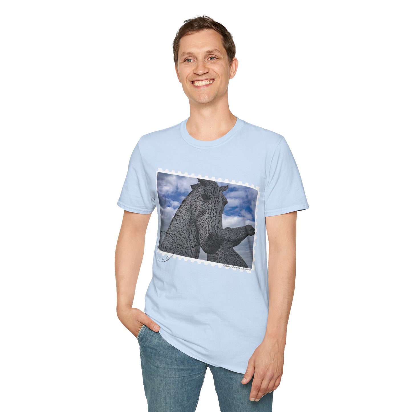 تي شيرت Postcard Kelpies Photo Softstyle، تي شيرت للجنسين، قميص اسكتلندا، ألوان مختلفة