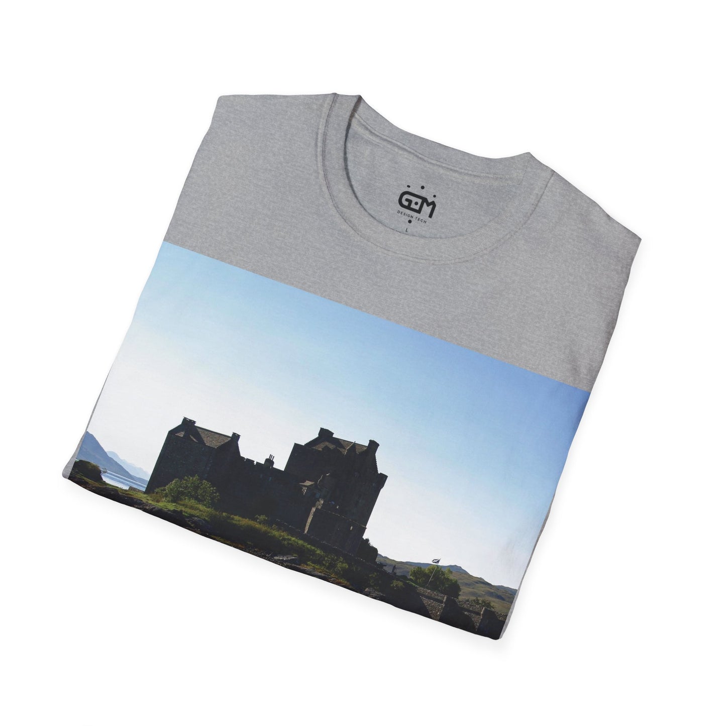 تي شيرت Eilean Donan Castle Photo Softstyle، تي شيرت للجنسين، قميص اسكتلندا، معلم اسكتلندي، طبيعة، مشهد، ألوان مختلفة