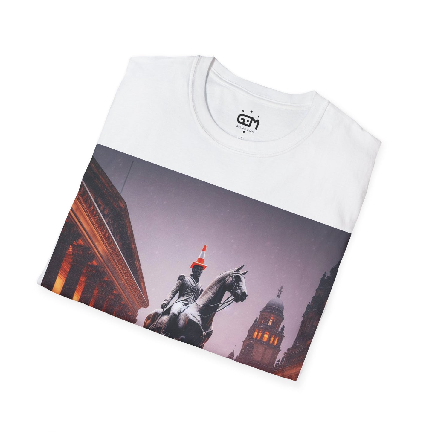 Glasgow Duke of Wellington Winter Softstyle T-Shirt, Unisex Tee, Scotland Shirt, Scottish Landmark, Nature, Scenery, Various Colours