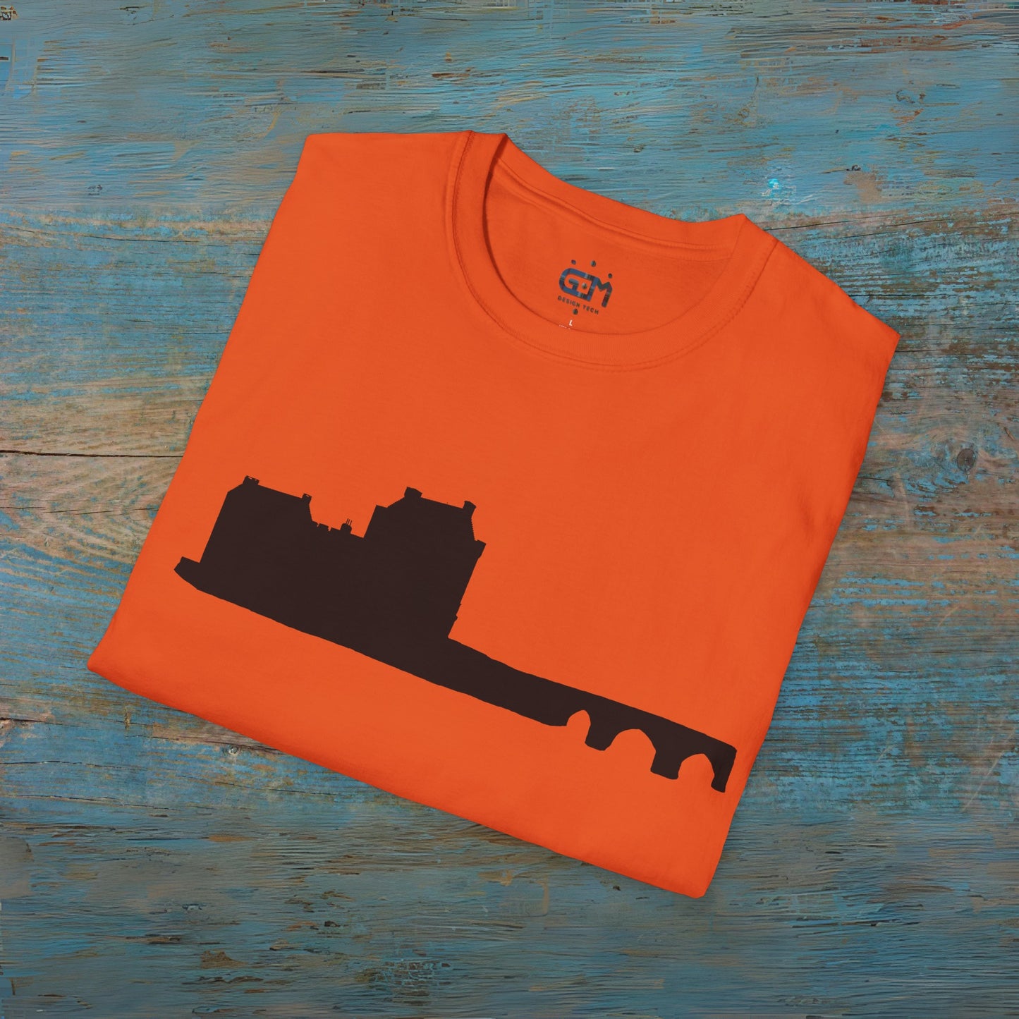 Eileen Donan Castle Silhouette Art Unisex T-Shirt