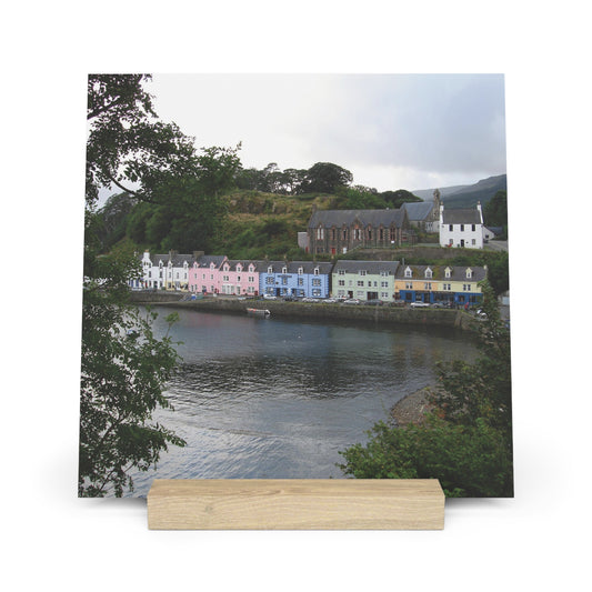 Photo Collection Gallery Stand Portree - Isle of Skye, Oak Picture Stand, Scotland Art, Scenery, Landmarks, Various Sizes