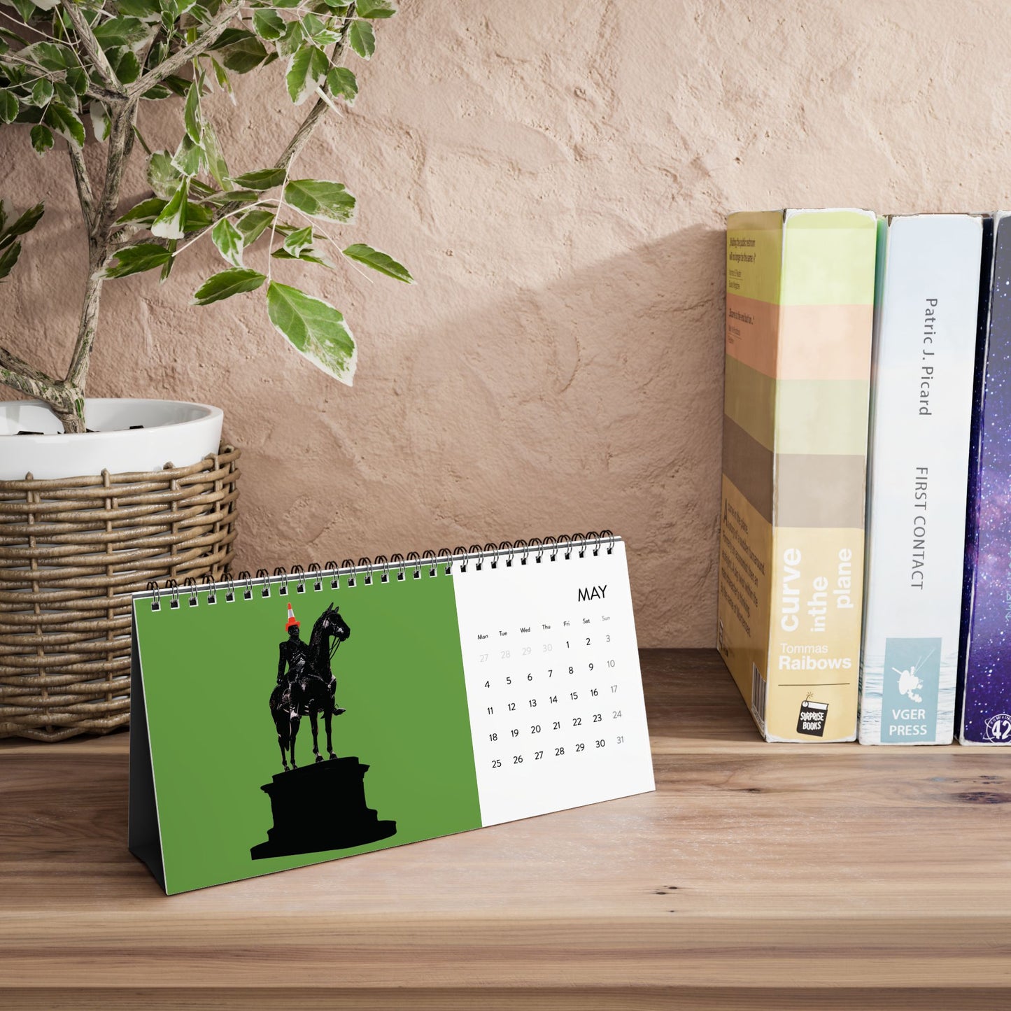 2026 Scotland Artistic Desk Calendar