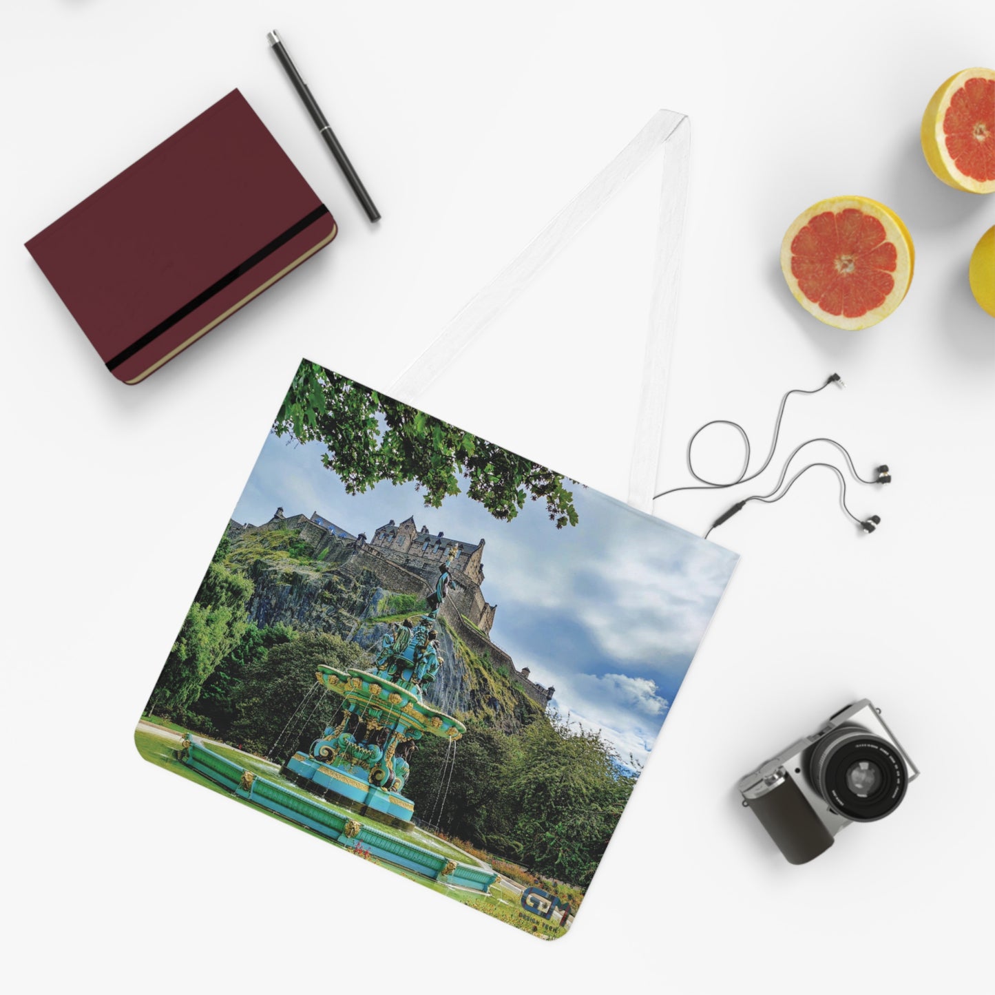 Ross Fountain & Edinburgh Castle Photo Shoulder Tote Bag